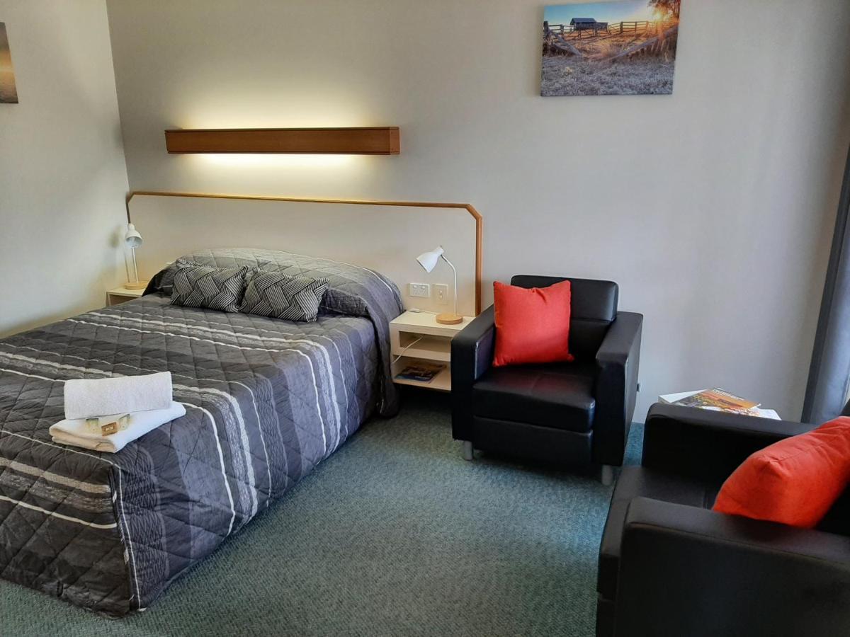 Country Rose Motel Уоруик Екстериор снимка